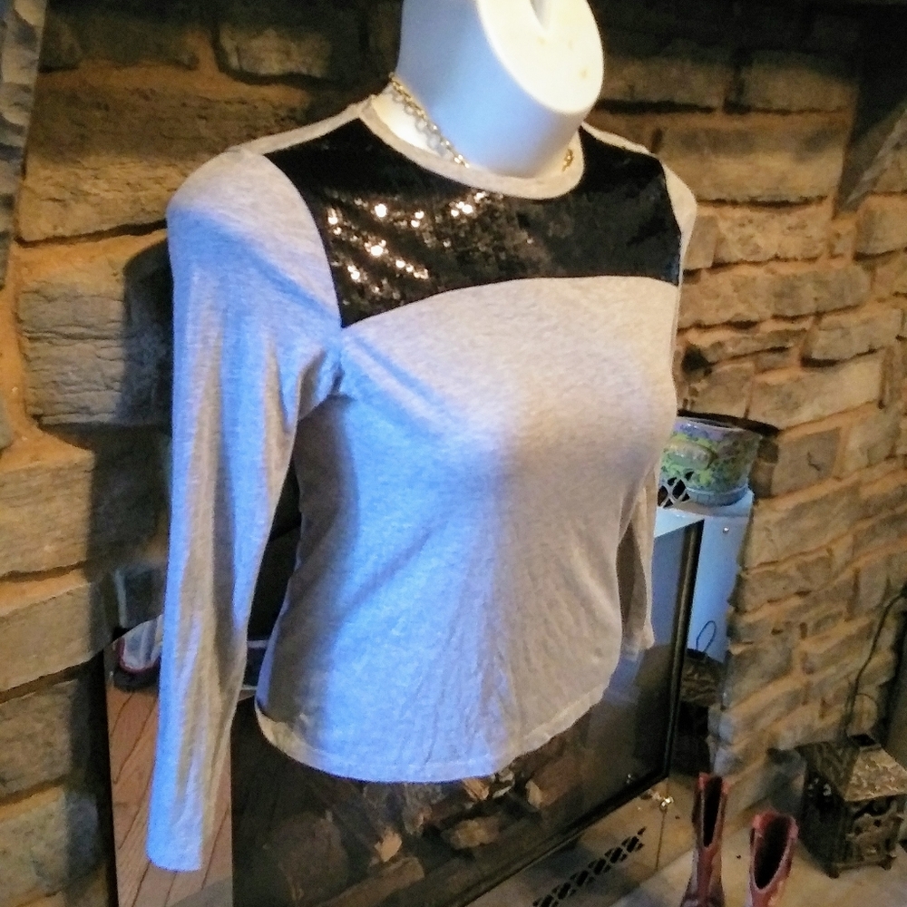 ⭐Micheal Kors Sequence top